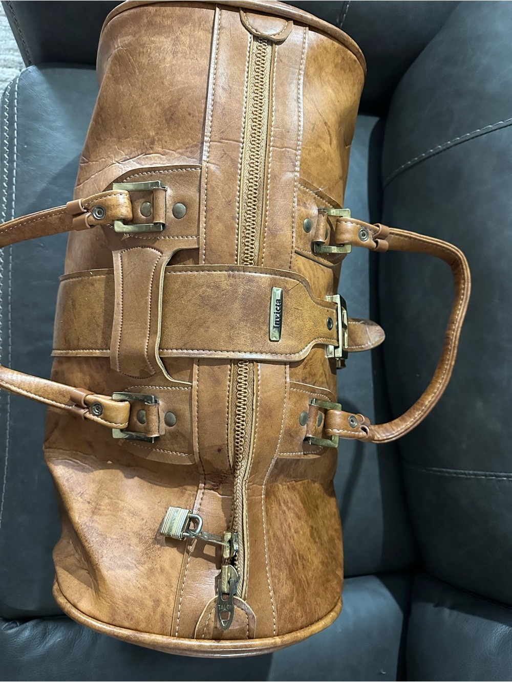 Invicta Vintage Brown Leather Duffel Bag with Brass Hardware Weekender Italy - Picture 12 of 15